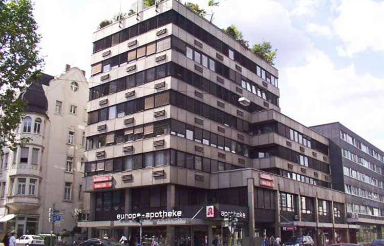 Geschäftshaus Wiesbaden; Fassade vor der Sanierung